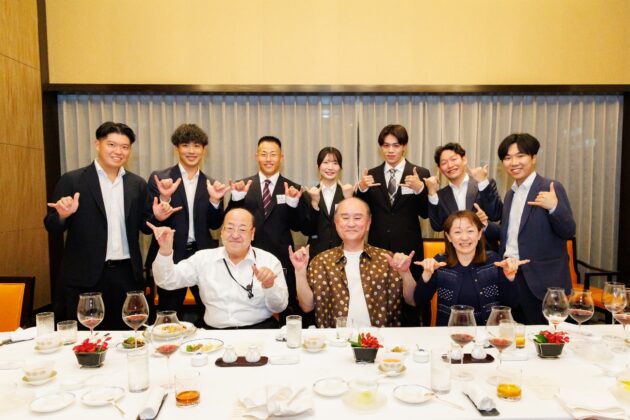 懇親会参加者の集合写真